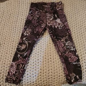 Lululemon cropped leggings